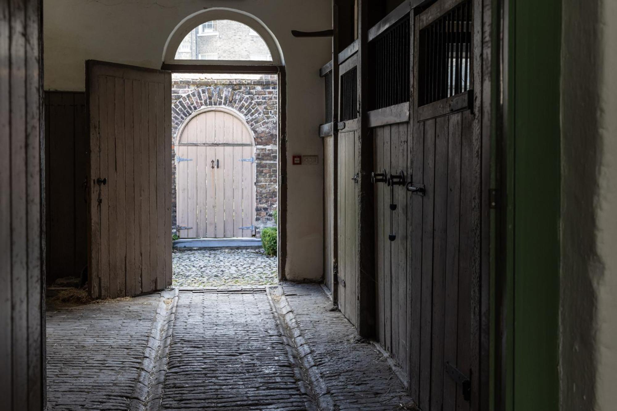 Merrion Mews ダブリン エクステリア 写真
